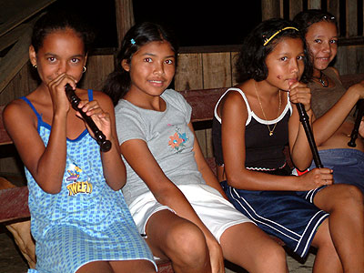 San Flaviano girls making the recorders sing